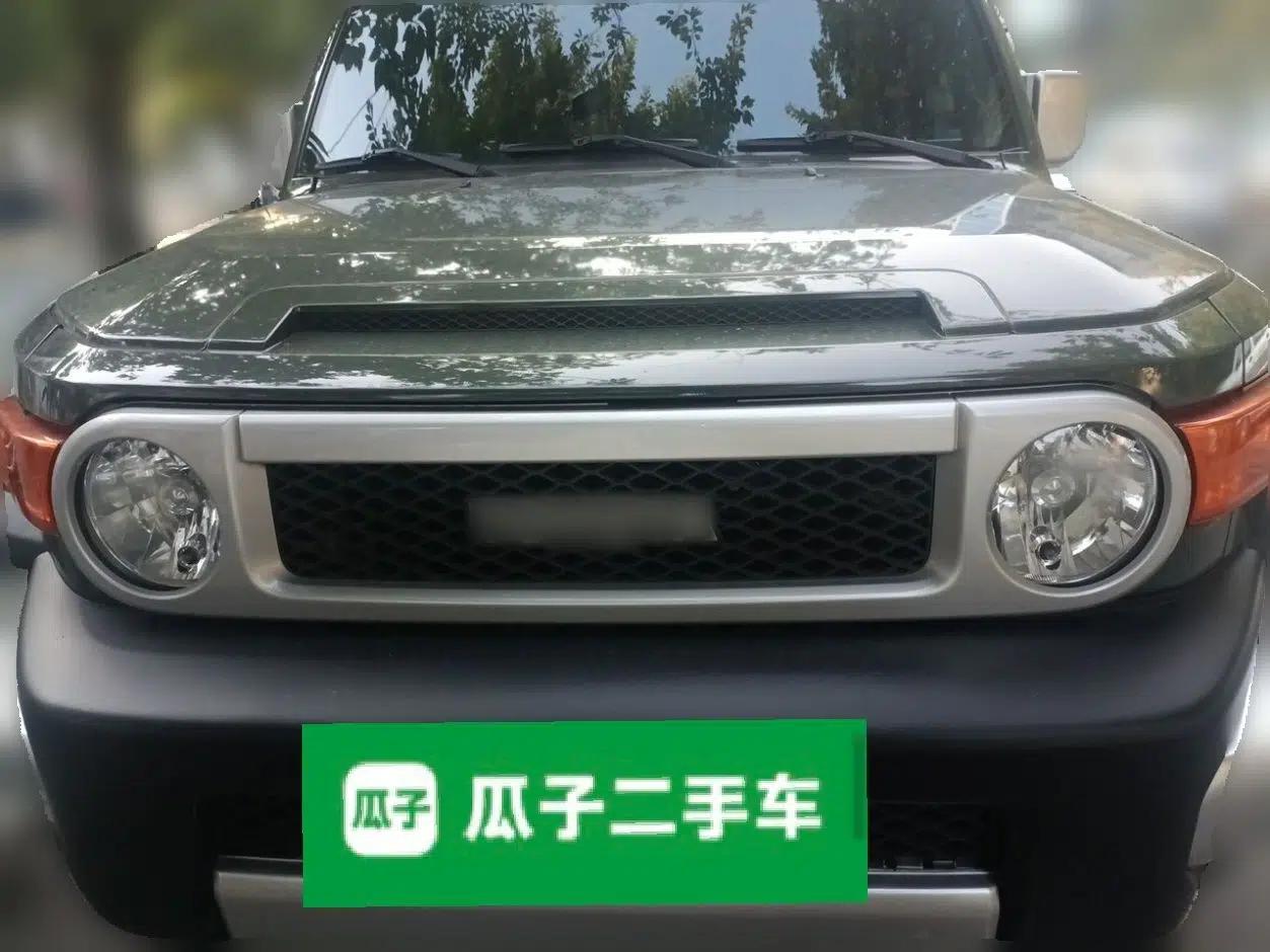 Toyota FJ Cruiser 2010 4.0L — миниатюра 2