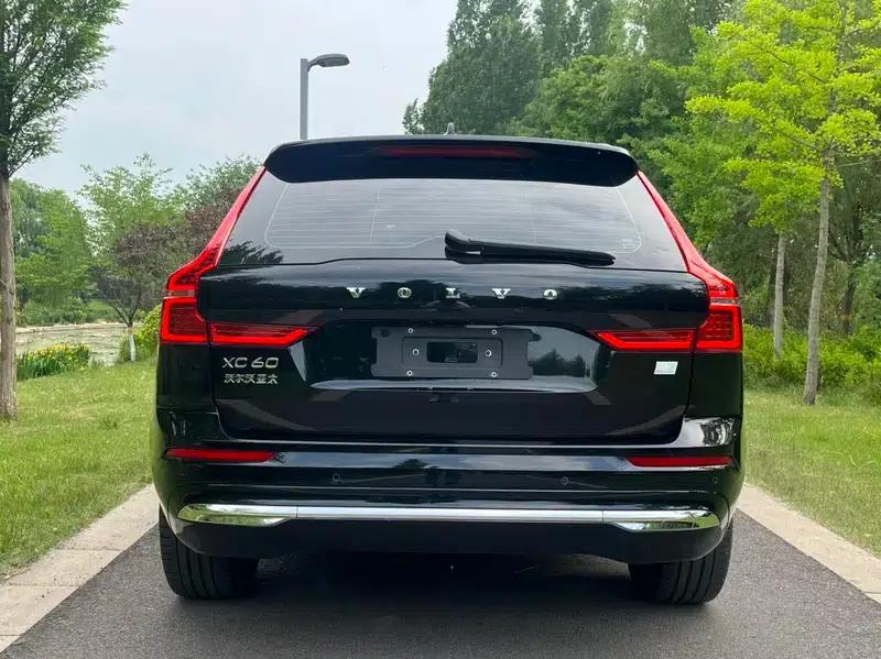 2024 Volvo XC60 PHEV T8 AWD Long Range Smart Luxury Edition — миниатюра 5