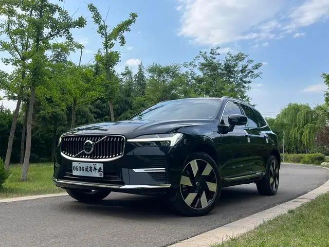 2024 Volvo XC60 PHEV T8 AWD Long Range Smart Luxury Edition