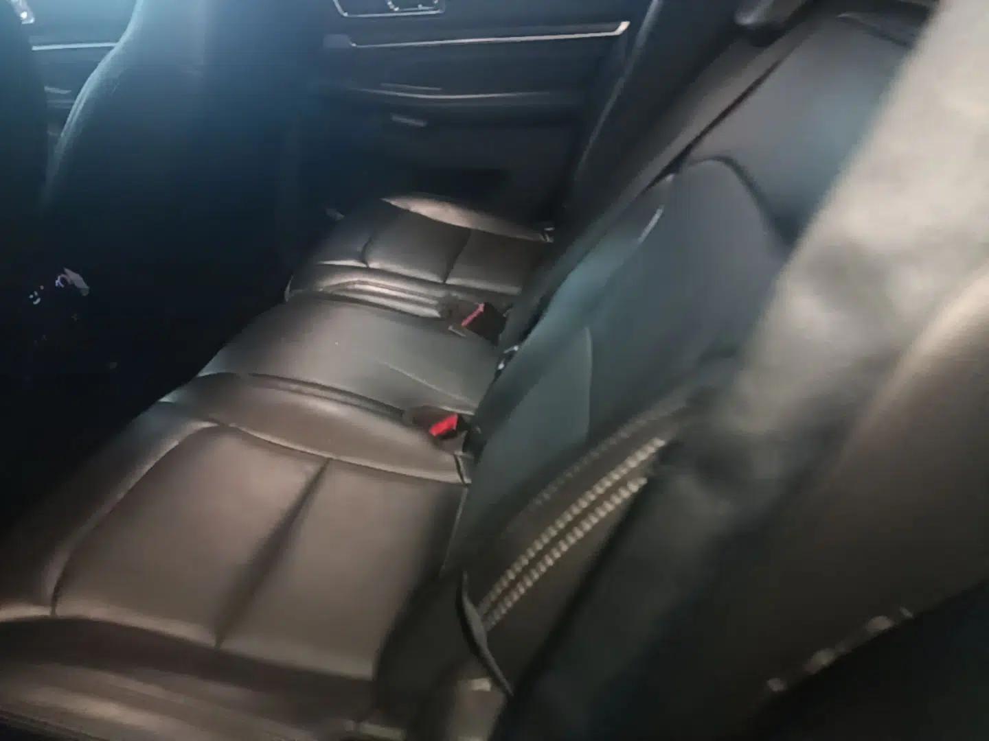 Ford Explorer 2018 2.3T Elite Edition — миниатюра 20
