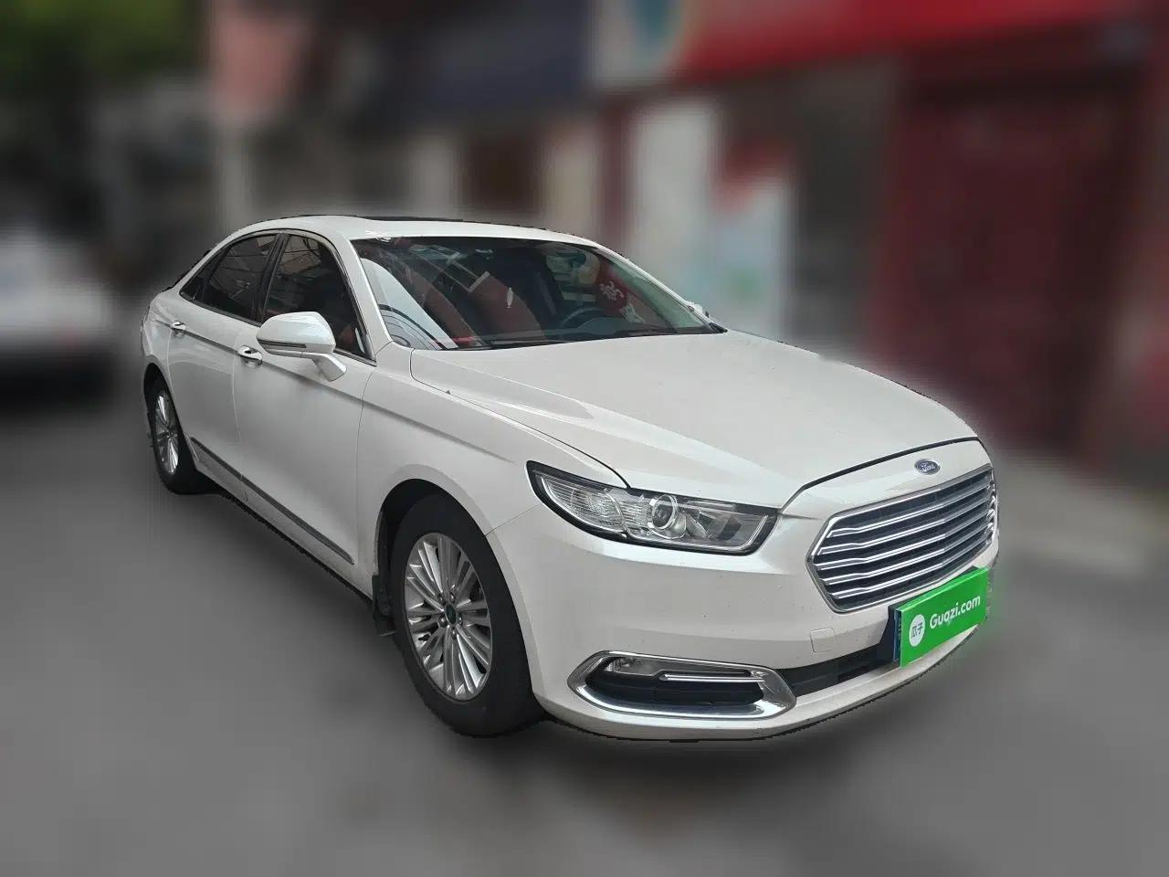 Ford Taurus 2017 EcoBoost 245 Fashion Edition — миниатюра 3