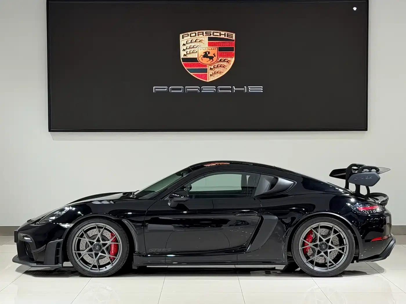 Porsche 718 2022 Cayman GT4 RS 4.0L — миниатюра 3
