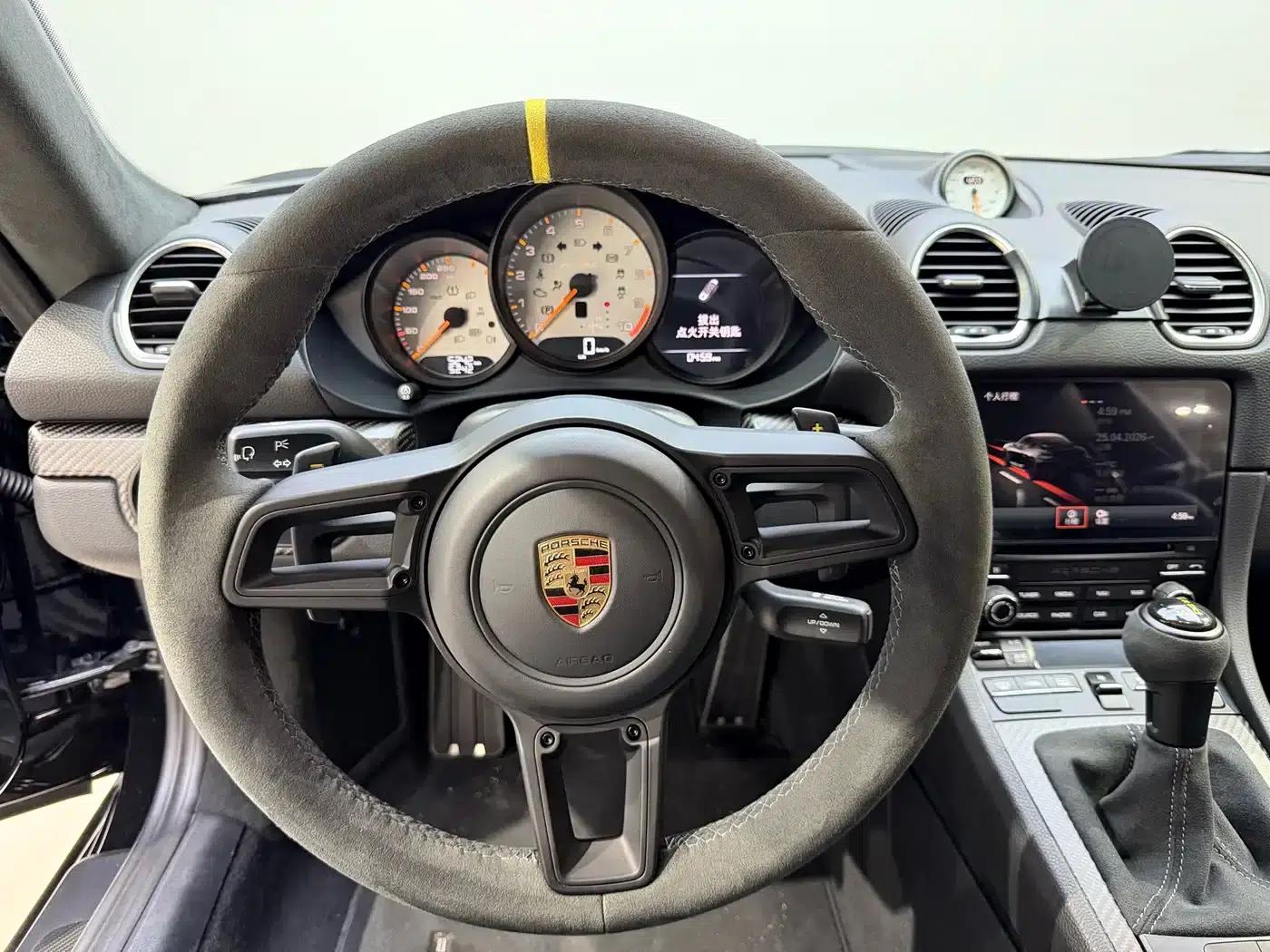 Porsche 718 2022 Cayman GT4 RS 4.0L — миниатюра 10