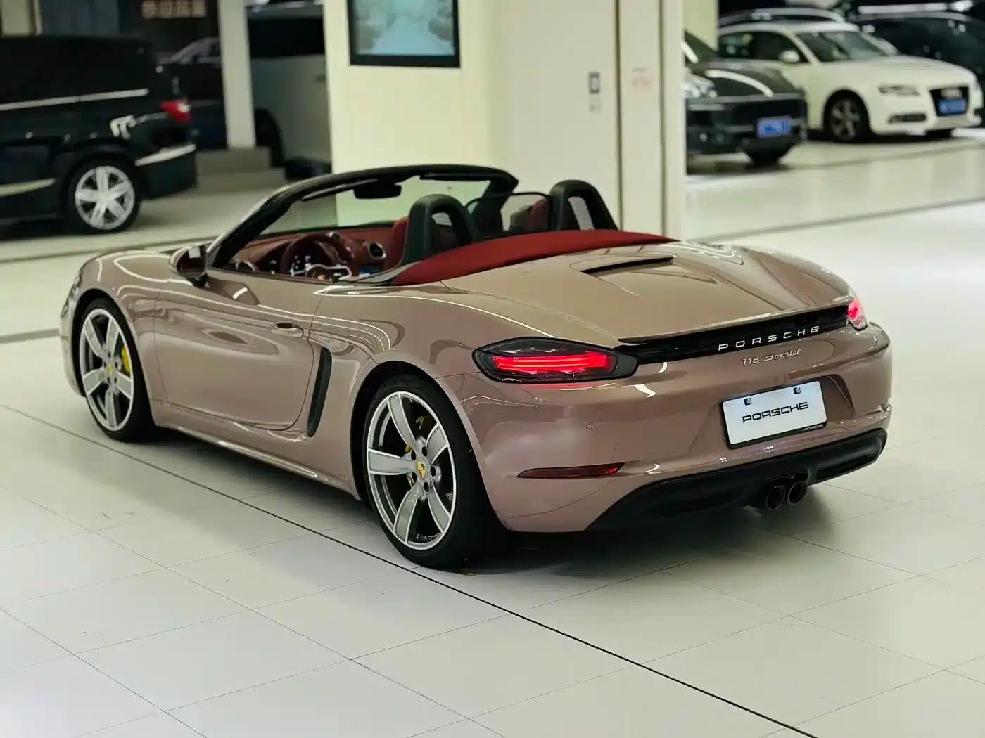 2022 Porsche 718 Boxster 2.0T — миниатюра 3