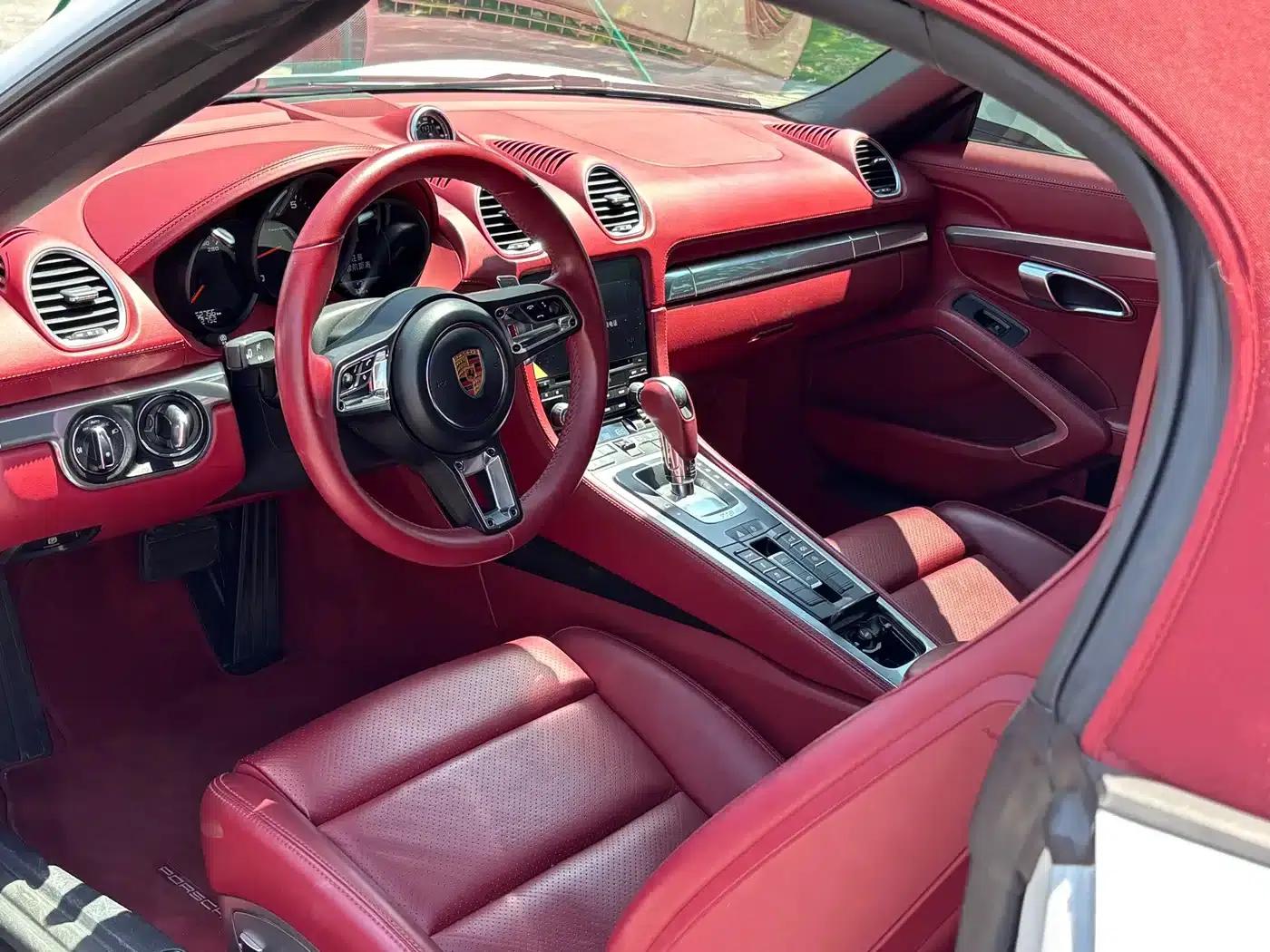 2020 Porsche 718 Boxster 2.0T — миниатюра 5