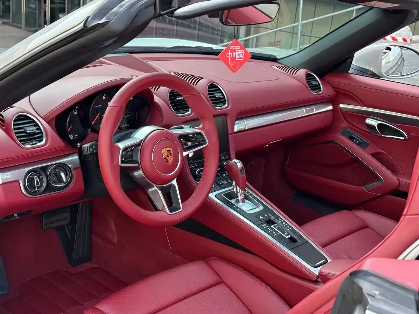 2020 Porsche 718 Boxster 2.0T — миниатюра 8