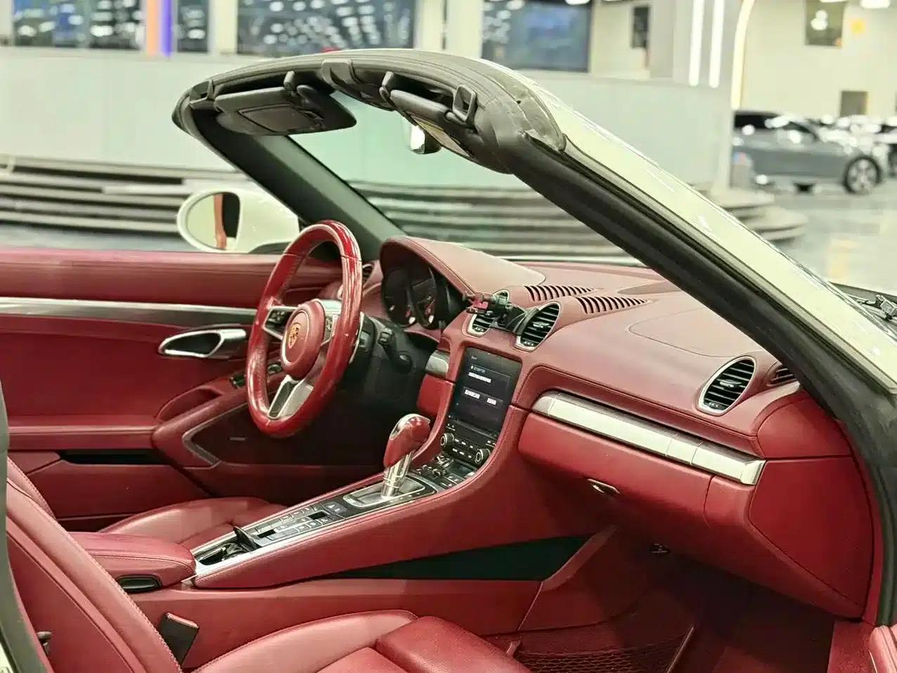 2020 Porsche 718 Boxster 2.0T — миниатюра 4
