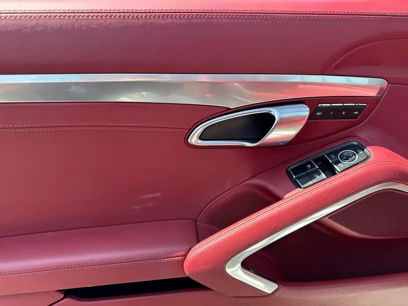 2020 Porsche 718 Boxster 2.0T — миниатюра 5