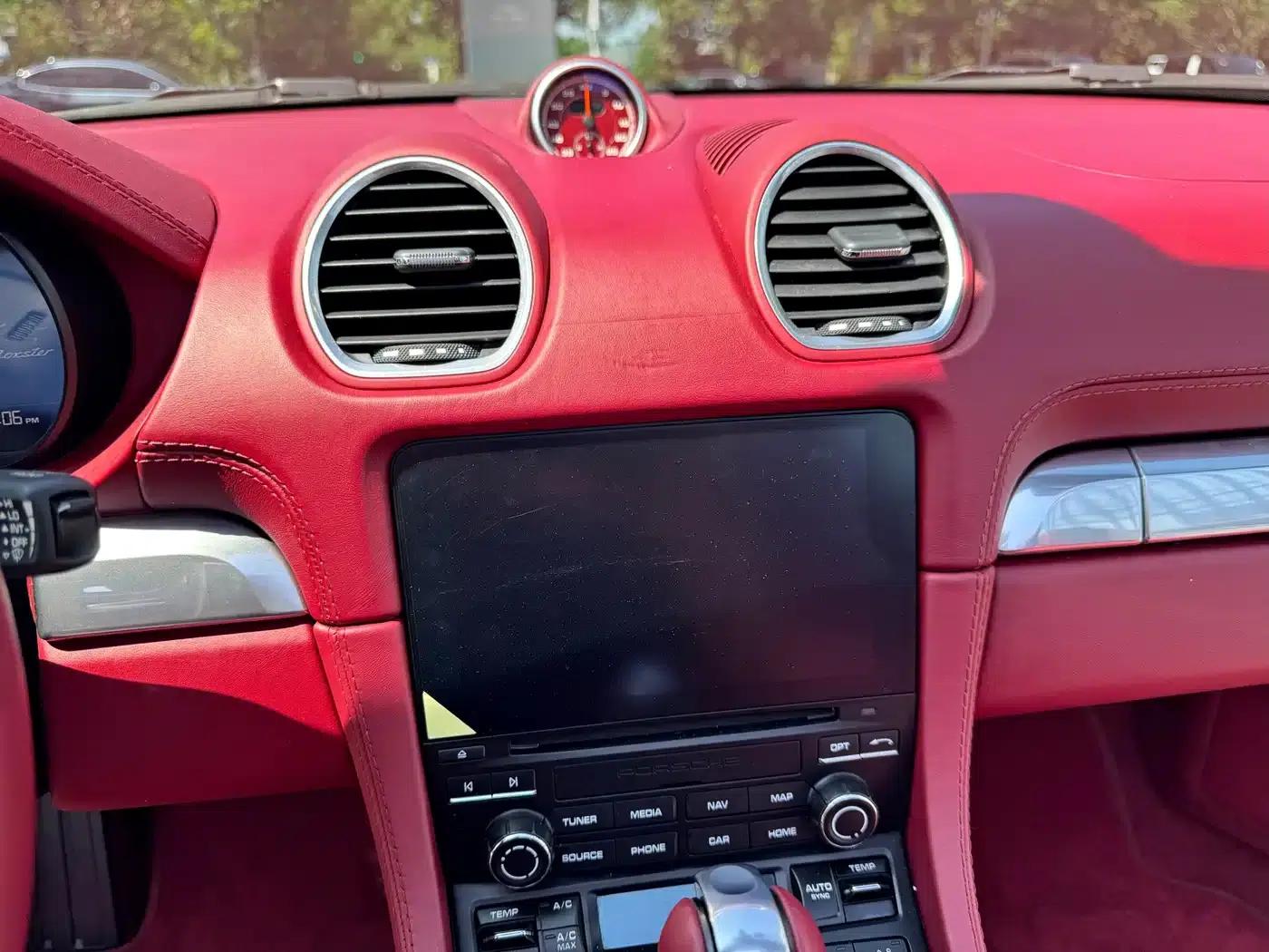 2020 Porsche 718 Boxster 2.0T — миниатюра 10