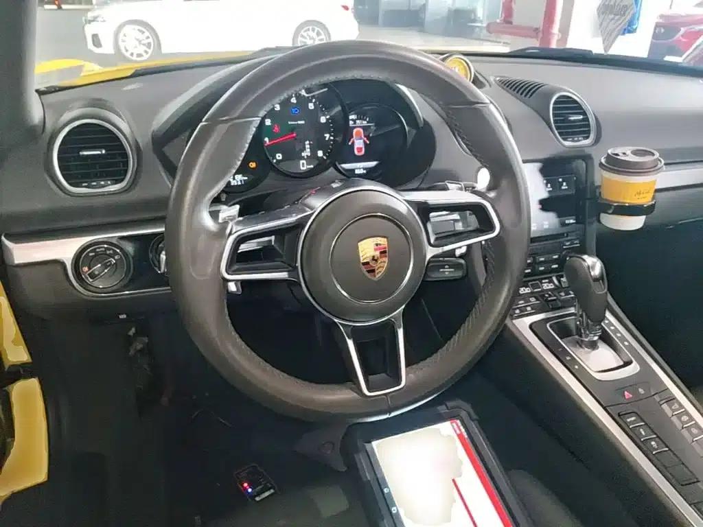 Porsche 718 Cayman 2018 2.0T — миниатюра 11