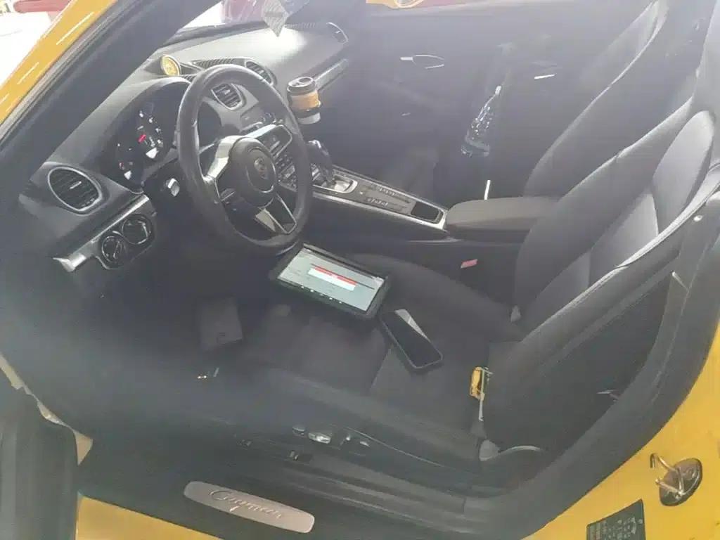 Porsche 718 Cayman 2018 2.0T — миниатюра 16