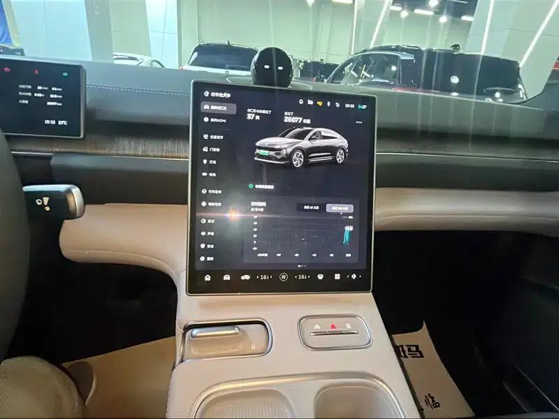 NIO EC6 2024 model 75kWh — миниатюра 9