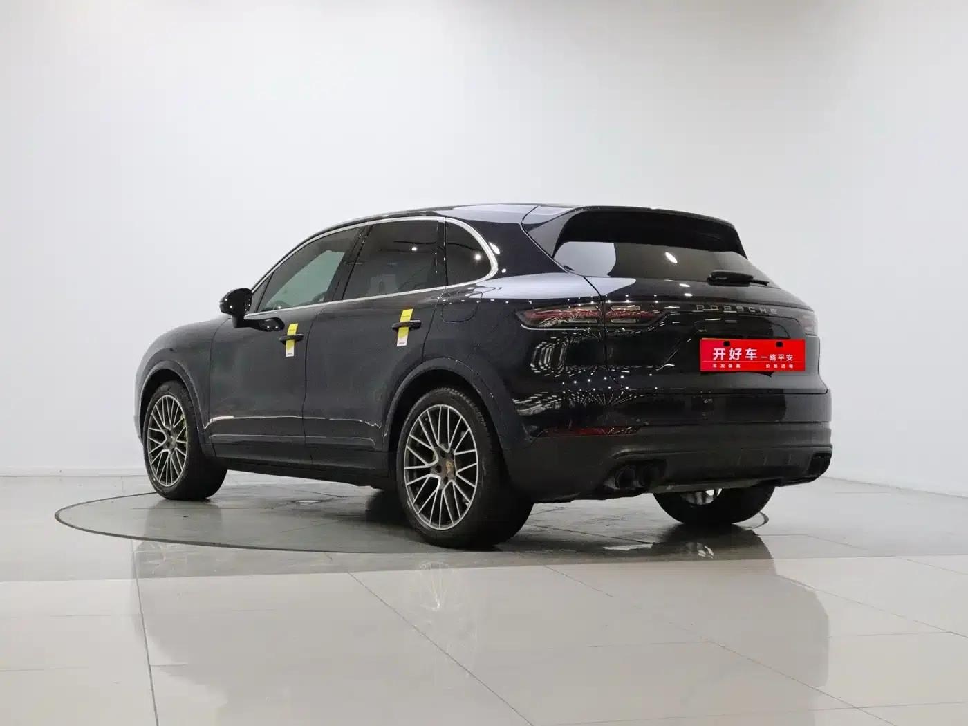 2021 Cayenne E-Hybrid 2.0T — миниатюра 3