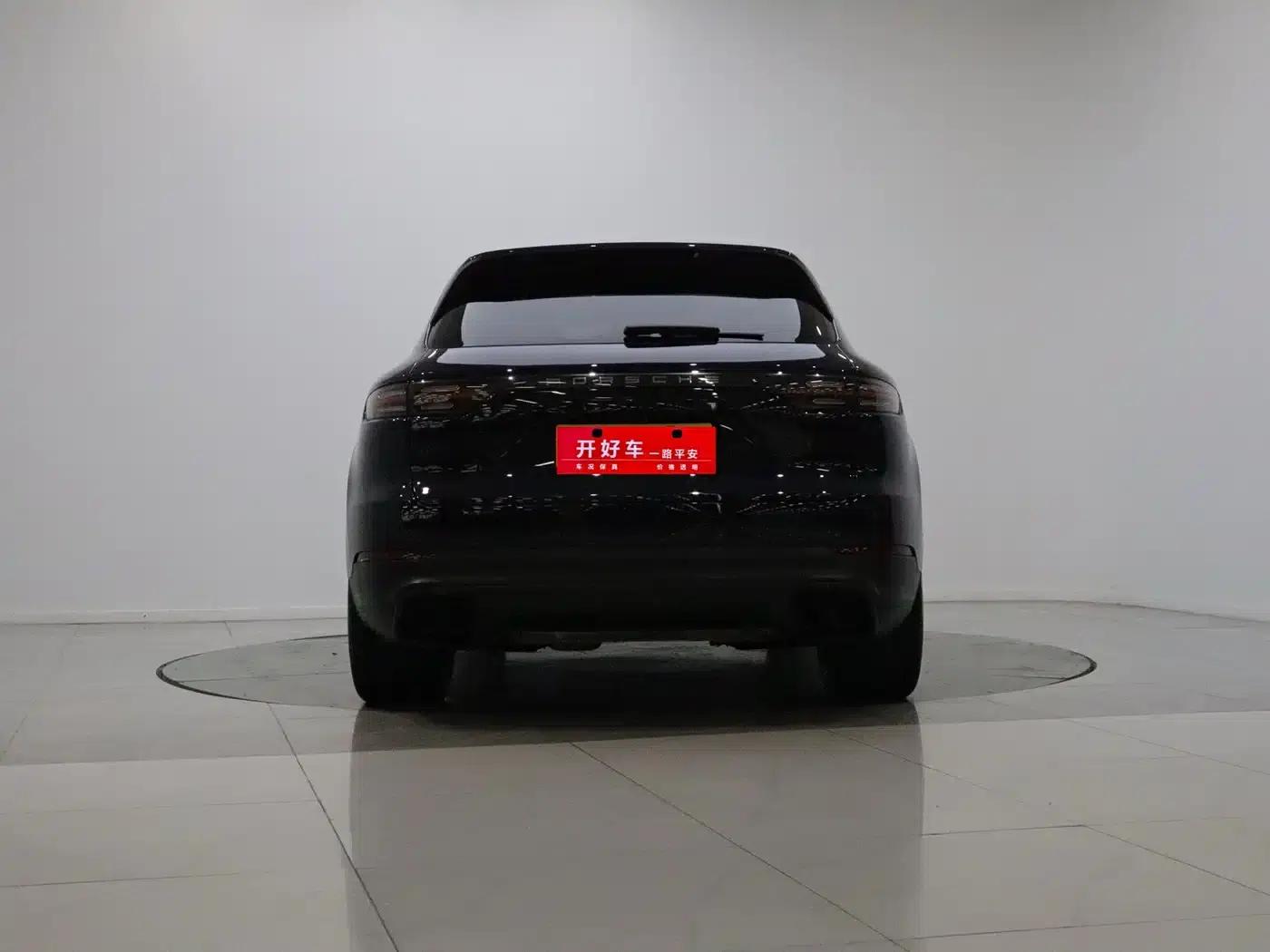 2021 Cayenne E-Hybrid 2.0T — миниатюра 4