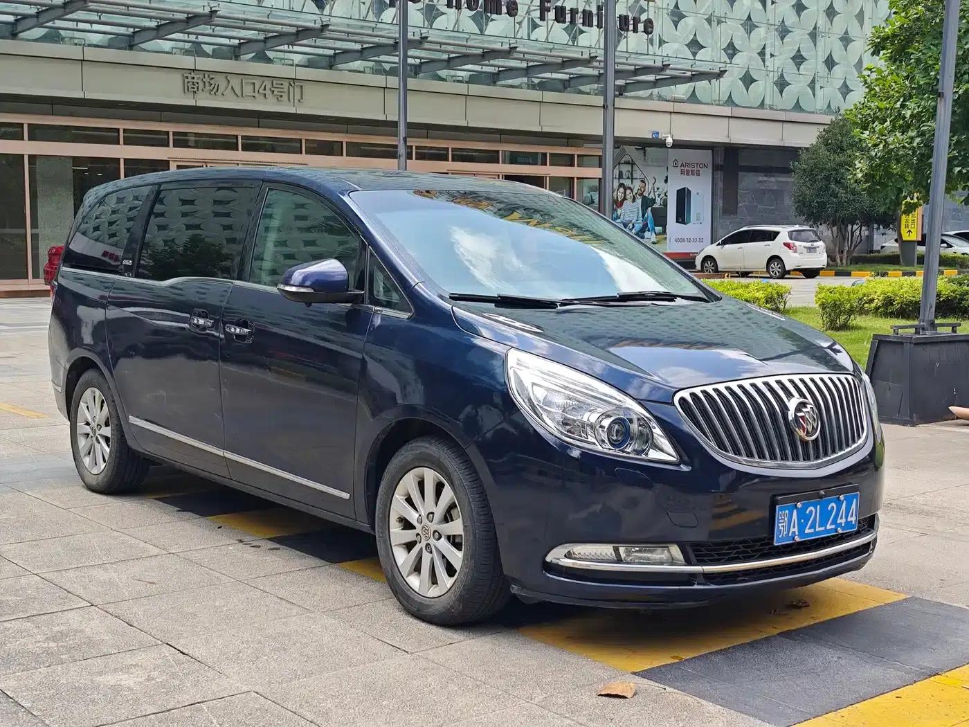 Buick GL8 2013 2.4L LT Luxury Business Executive Edition — миниатюра 3