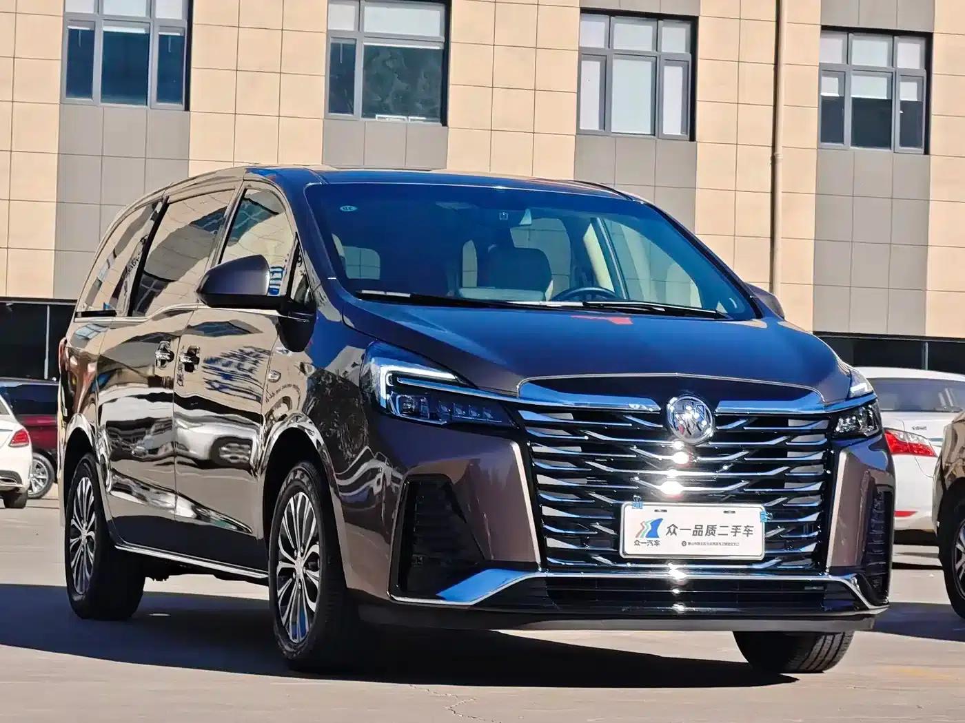 Buick GL8 2023 Facelift Land Business Class Luxury Edition — миниатюра 3