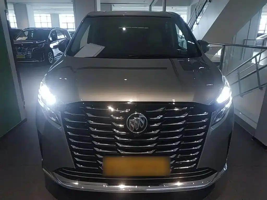Buick GL8 2023 ES Luxury Comfort Edition — миниатюра 3