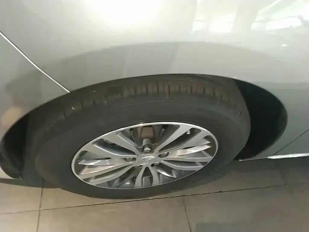 Buick GL8 2023 ES Luxury Comfort Edition — миниатюра 23