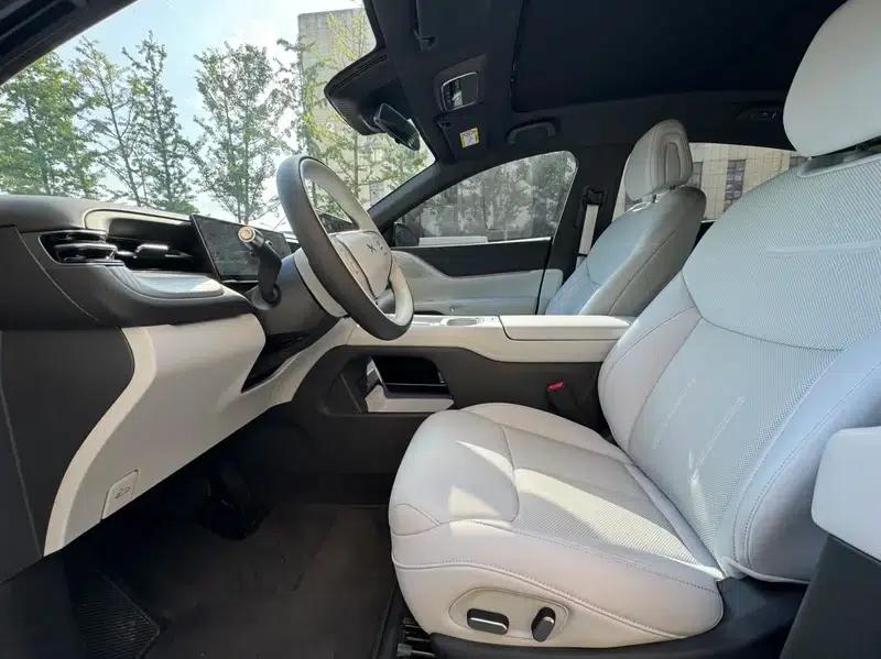 XPeng G6 2025 Pure Electric 625 Long Range Max Technology Edition — миниатюра 15
