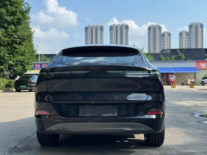 XPeng G6 2025 Pure Electric 625 Long Range Max Technology Edition — миниатюра 6