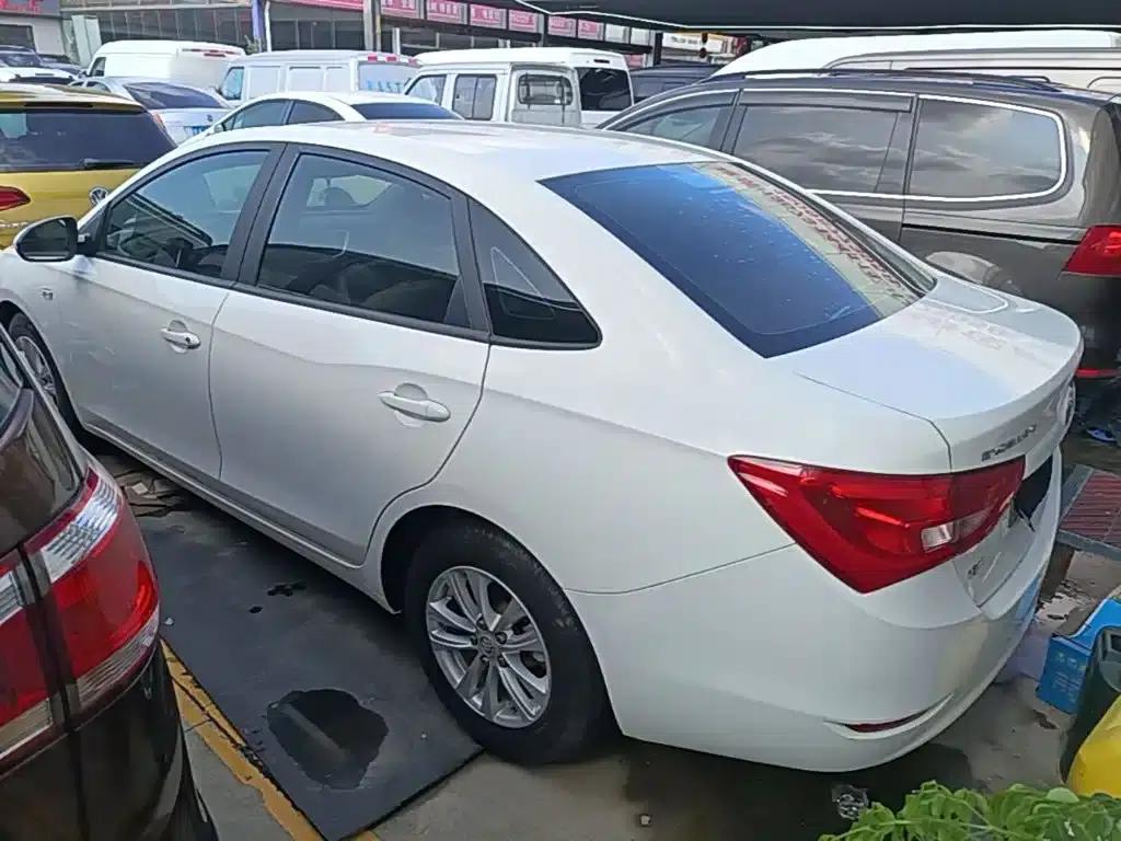 Buick Excelle 2017 15N Manual Entry-level — миниатюра 5