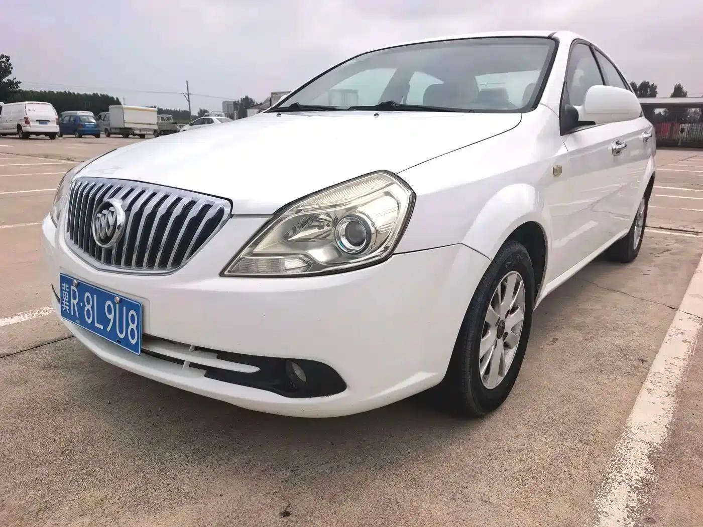 Buick Excelle 2013 1.5L Manual Classic — миниатюра 1