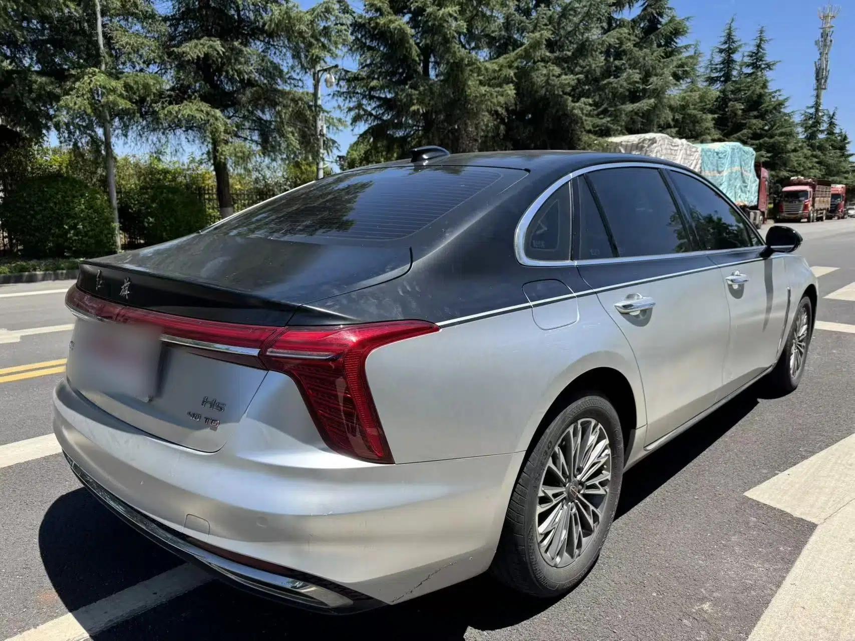 Hongqi H5 2023 2.0T Automatic Smart Connect Flagship Edition — миниатюра 7