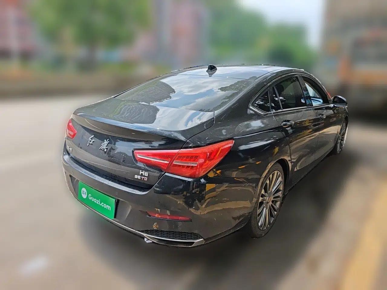 Hongqi H5 2020 1.8T Automatic Smart Connect Flagship Edition — миниатюра 6