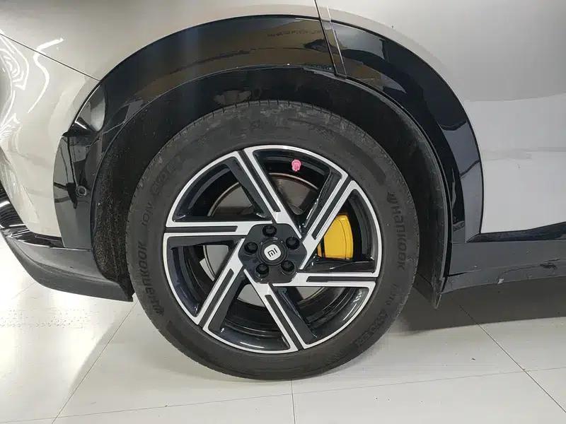 Xiaomi YU7 2025 Rear-Wheel Drive Long-Range Edition — миниатюра 22