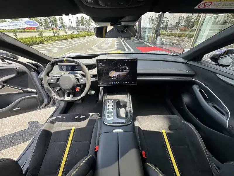 Xiaomi SU7 Ultra 2025 Standard Edition — миниатюра 15