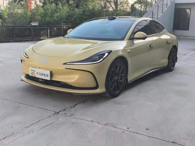 Zhiji L6 2024 Max Standard Edition 75kWh