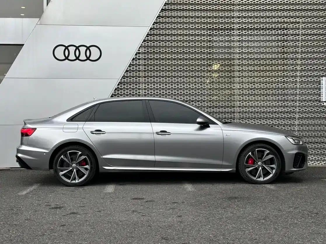 Audi A4L 2020 40 TFSI quattro Luxury Dynamic — миниатюра 3
