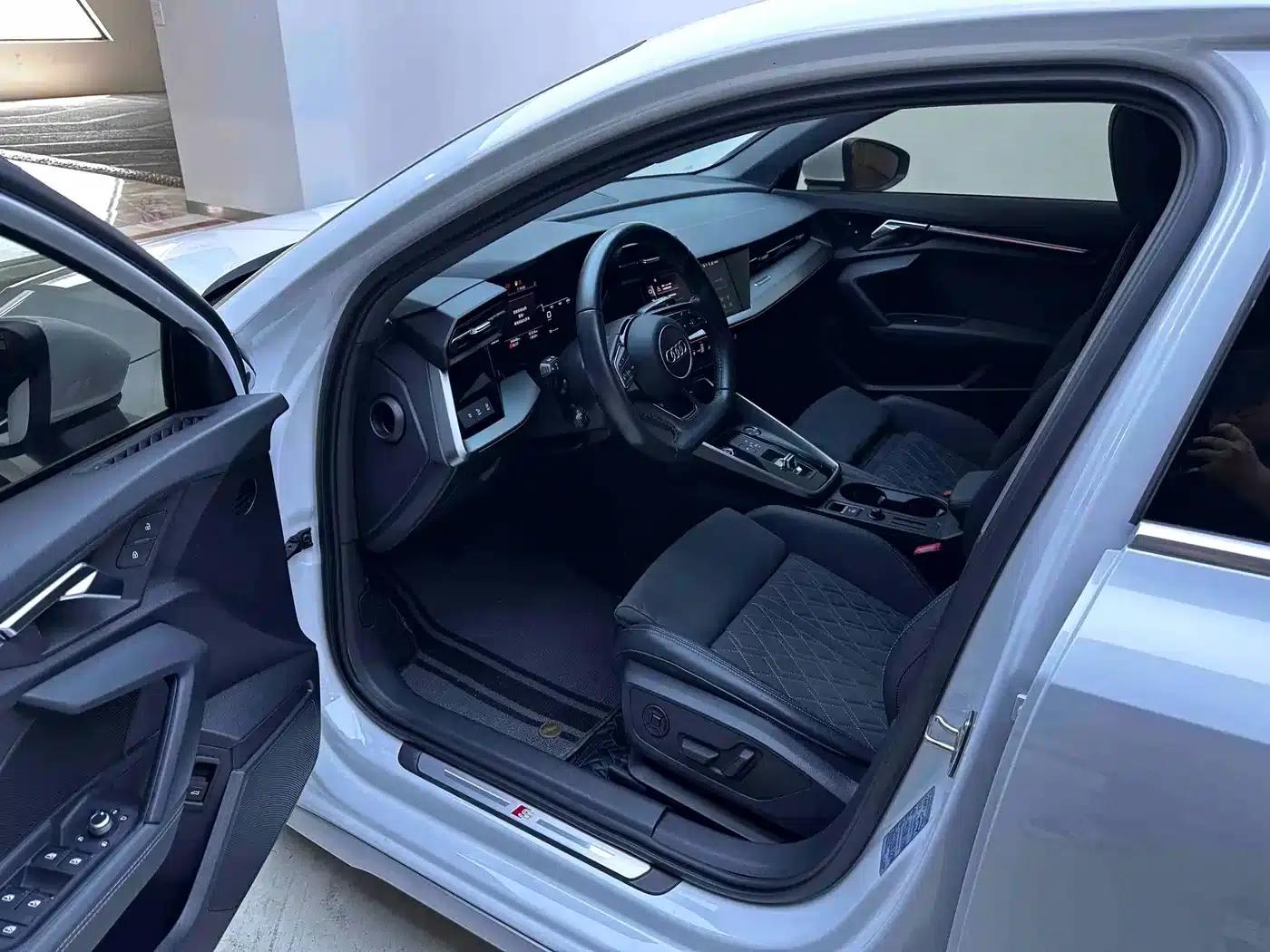 Audi A3 2022 Sportback 35 TFSI Luxury Sport — миниатюра 8