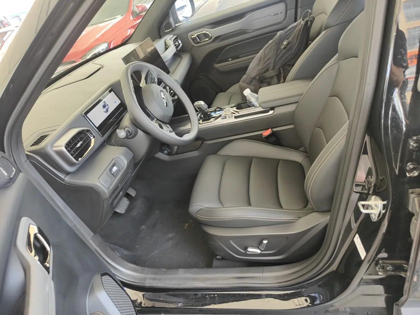 Geely Auto Cowboy 2026 Model 1.5TD Guan Ye Edition — миниатюра 17