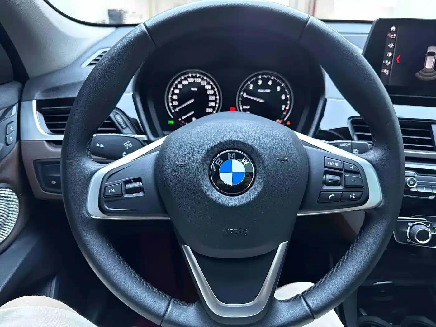 BMW X1 2022 sDrive20Li Fashion Edition — миниатюра 13