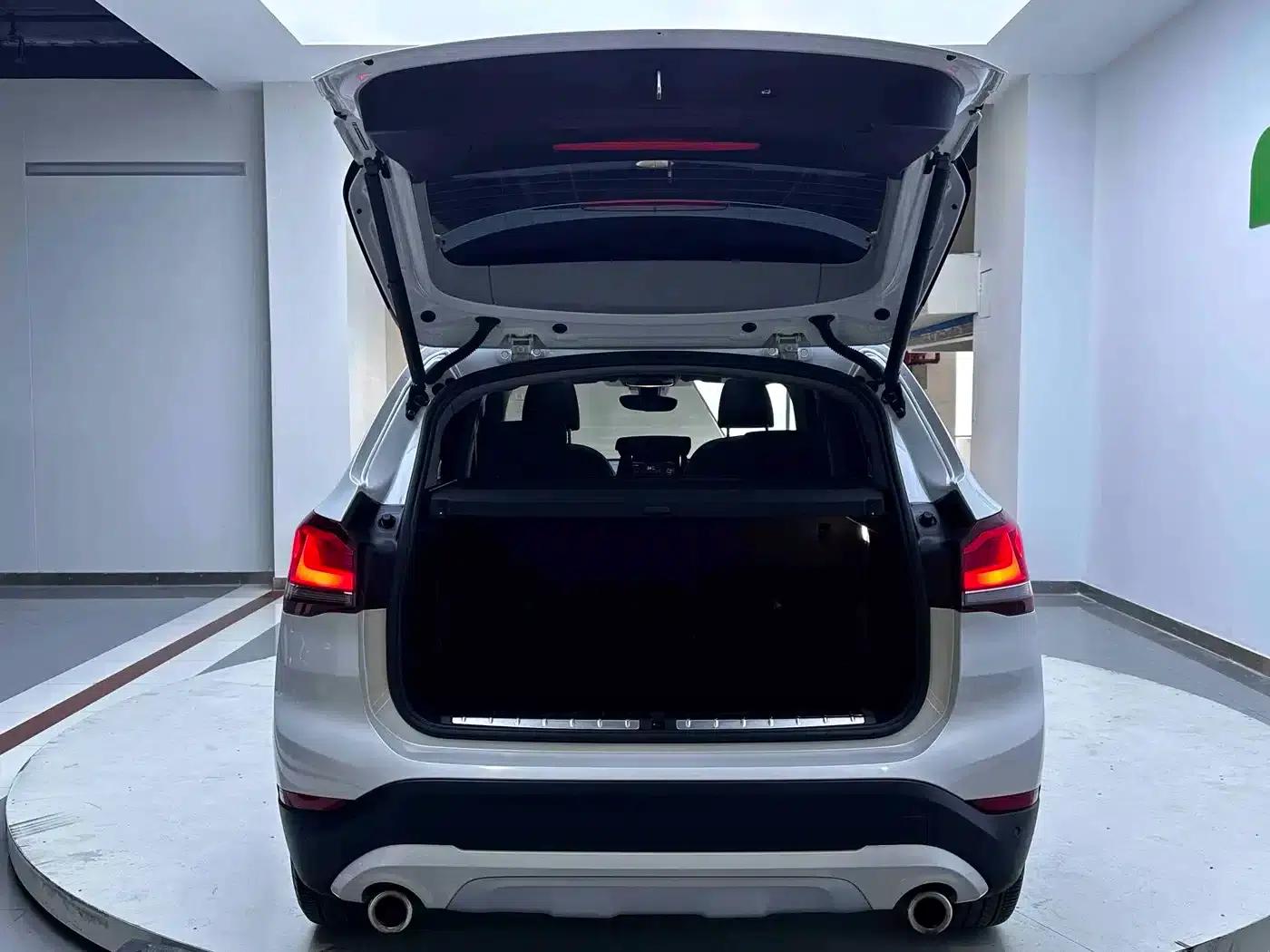 BMW X1 2022 sDrive20Li Fashion Edition — миниатюра 16