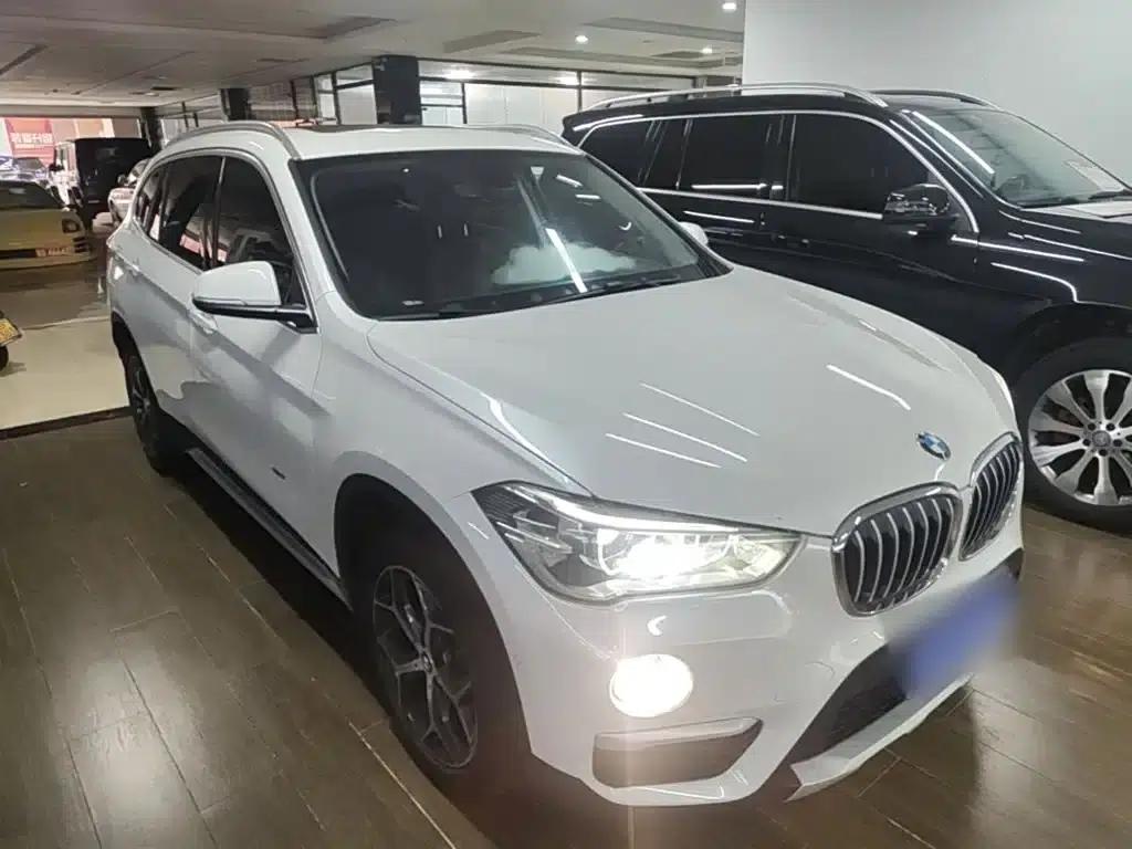 BMW X1 2016 sDrive18Li Luxury — миниатюра 4