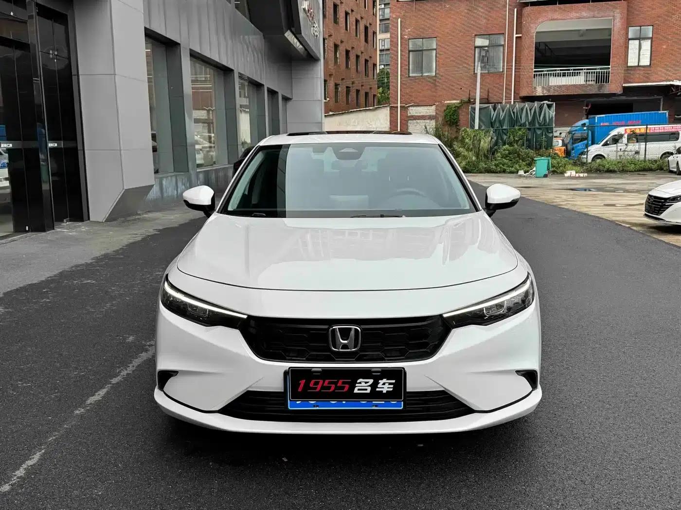 Stylish 2023 240TURBO CVT Tech Edition — миниатюра 2