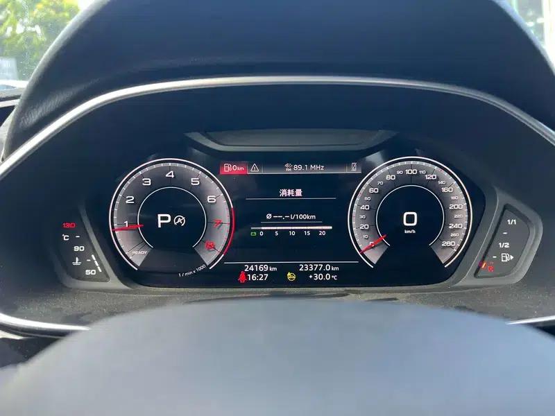 Audi Q3 2022 35 TFSI Fashion Dynamic Edition — миниатюра 8