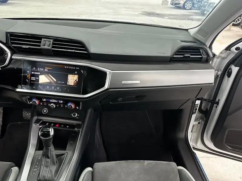 Audi Q3 2023 35 TFSI Fashion Dynamic Edition — миниатюра 8