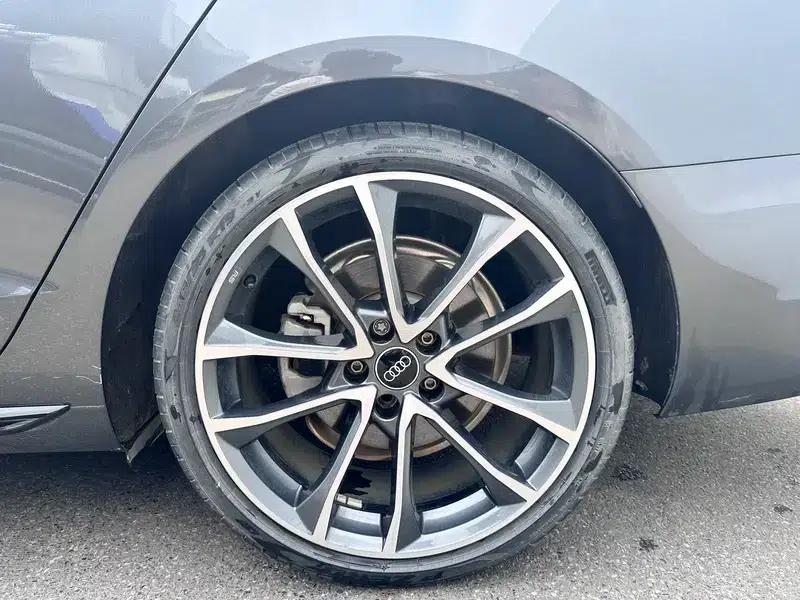 Audi A4L 2023 40 TFSI quattro Luxury Dynamic — миниатюра 6