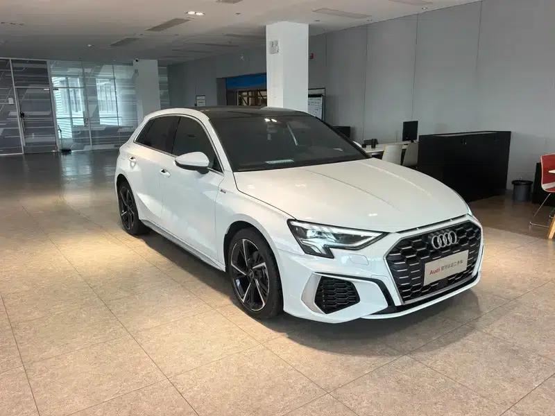 Audi A3 2023 Sportback 35 TFSI Fashion Sport — миниатюра 3
