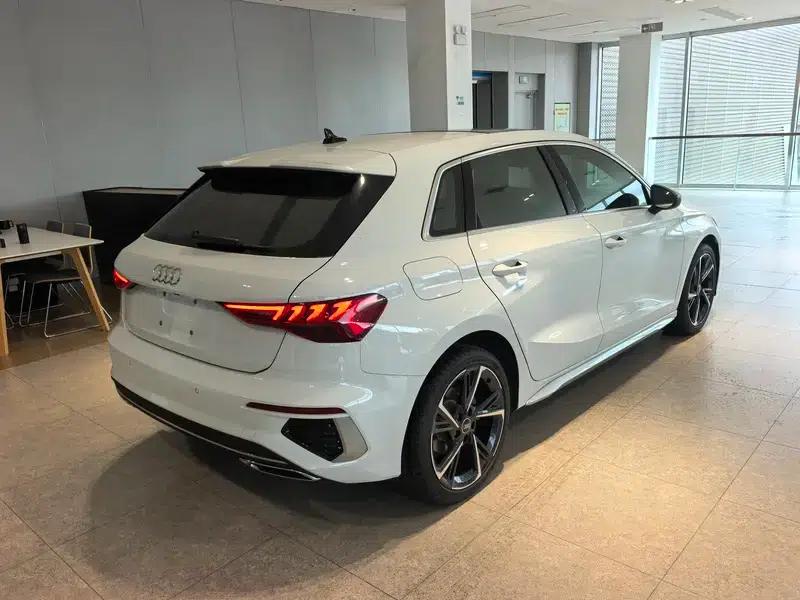 Audi A3 2023 Sportback 35 TFSI Fashion Sport — миниатюра 6