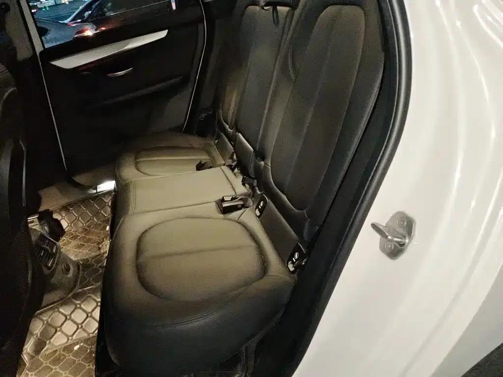 2016 BMW 2 Series Gran Tourer 220i Leading Edition — миниатюра 15