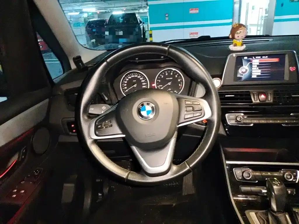 2016 BMW 2 Series Gran Tourer 220i Leading Edition — миниатюра 3