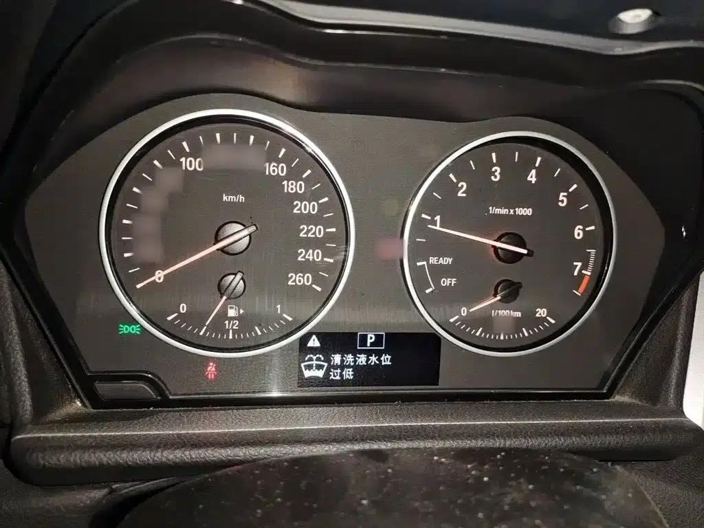 2016 BMW 2 Series Gran Tourer 220i Leading Edition — миниатюра 4