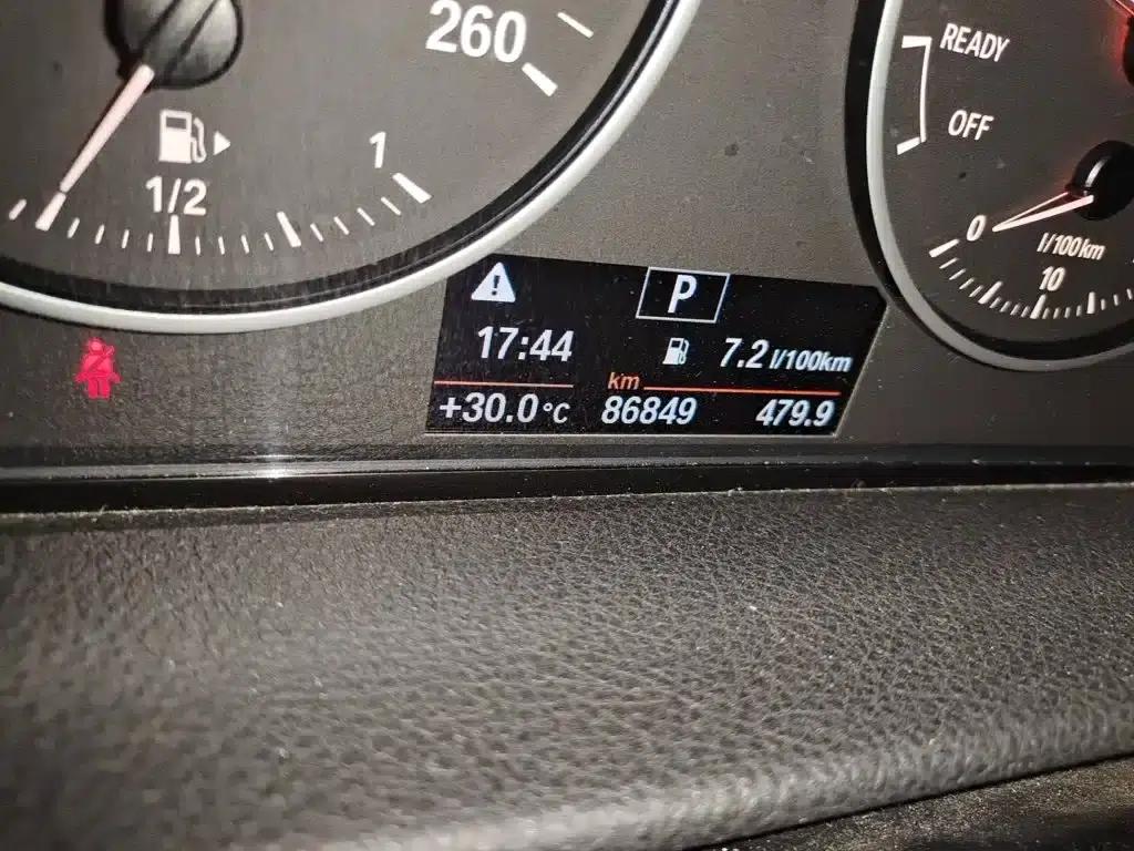 2016 BMW 2 Series Gran Tourer 220i Leading Edition — миниатюра 5