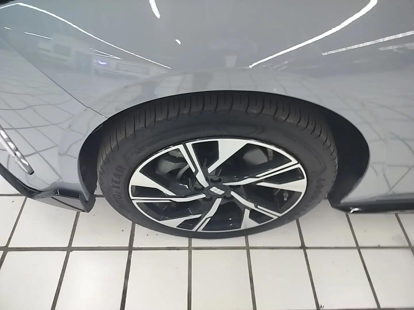 Geely Galaxy L6 2024 125km Creative Edition — миниатюра 10