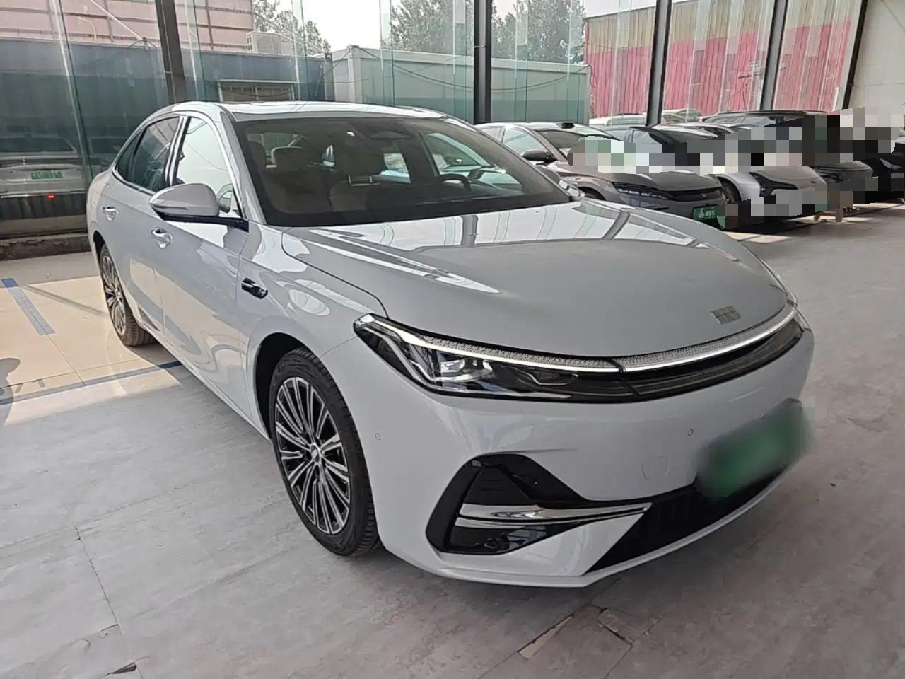 Geely Galaxy A7 2025 Model EM-i 150km Starship Edition — миниатюра 3