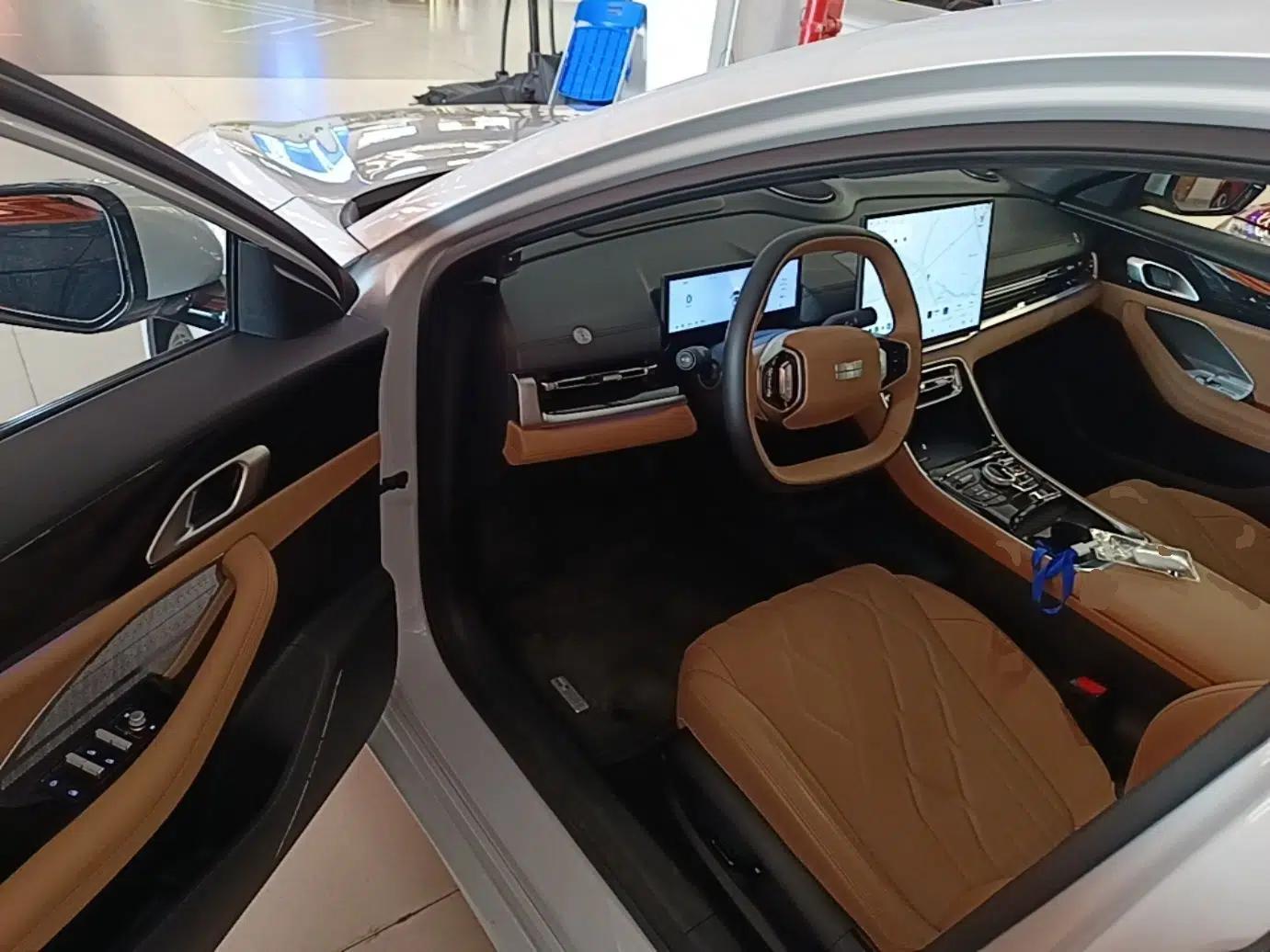 Geely Galaxy A7 2025 Model EM-i 150km Starship Edition — миниатюра 18